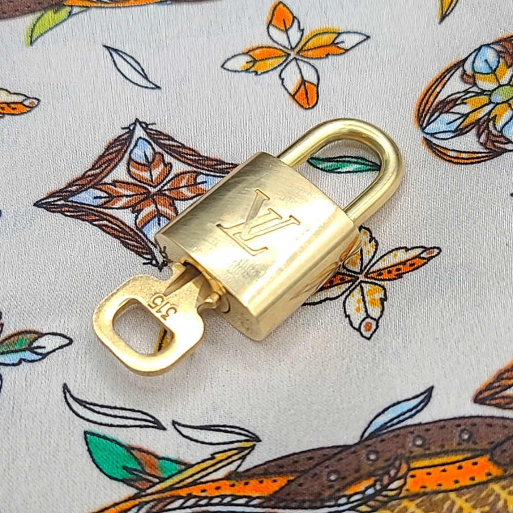 Louis Vuitton #315 lock and key